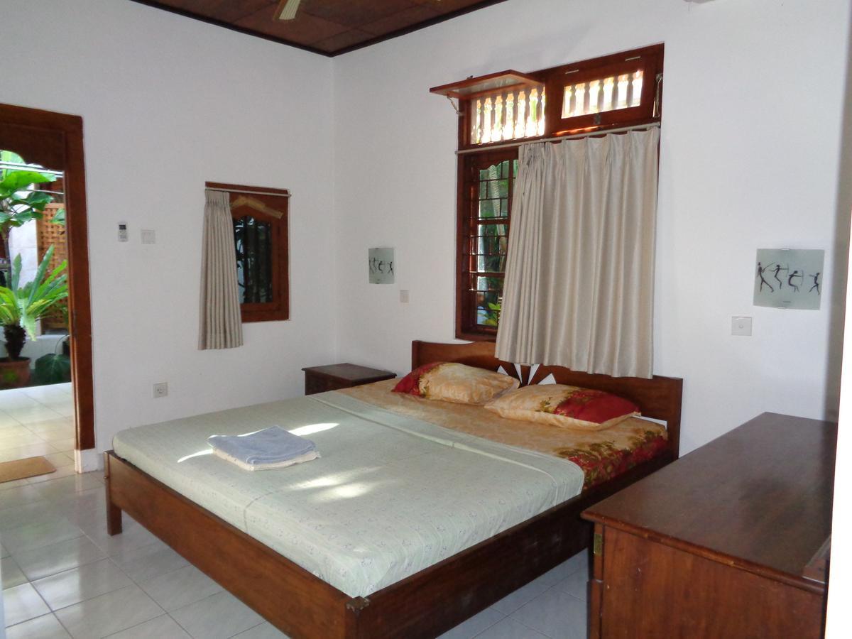 Yulia 1 Bed & Breakfast Sanur Екстериор снимка