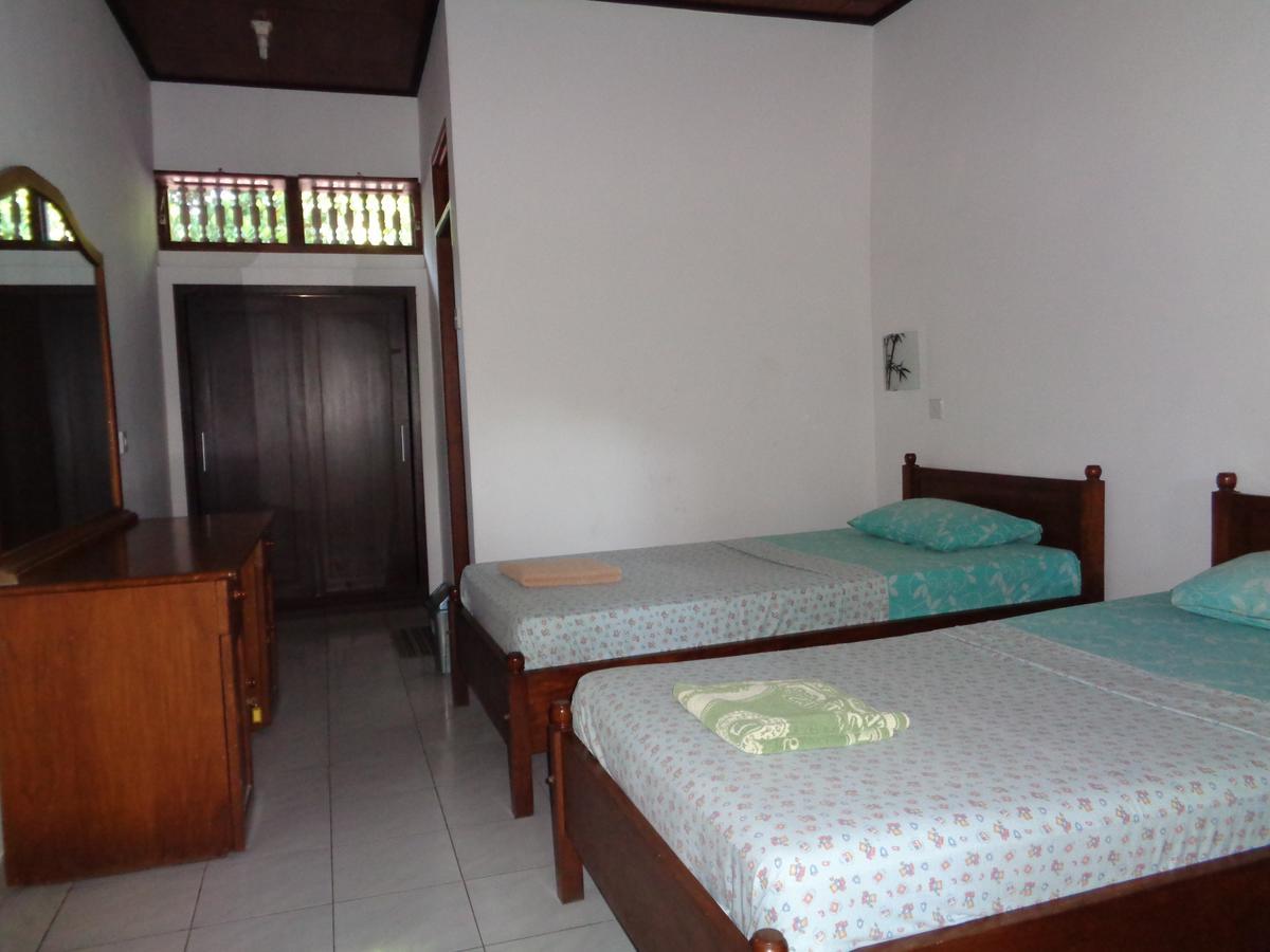 Yulia 1 Bed & Breakfast Sanur Екстериор снимка