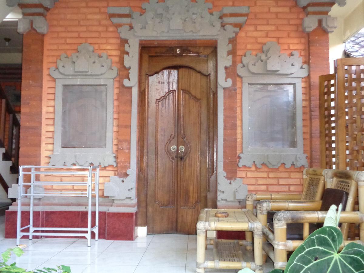 Yulia 1 Bed & Breakfast Sanur Екстериор снимка