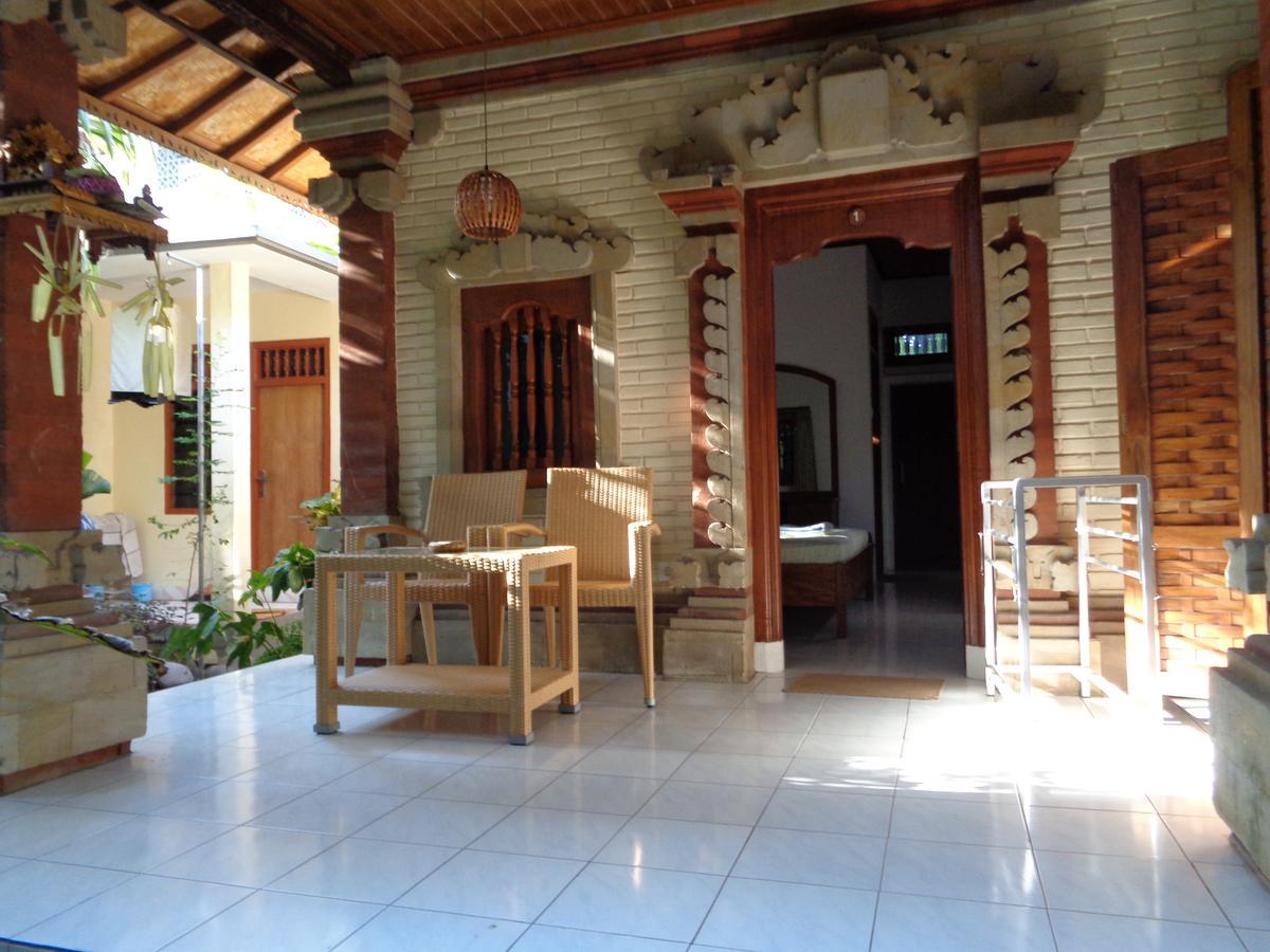 Yulia 1 Bed & Breakfast Sanur Екстериор снимка
