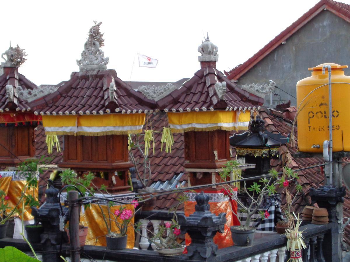 Yulia 1 Bed & Breakfast Sanur Екстериор снимка