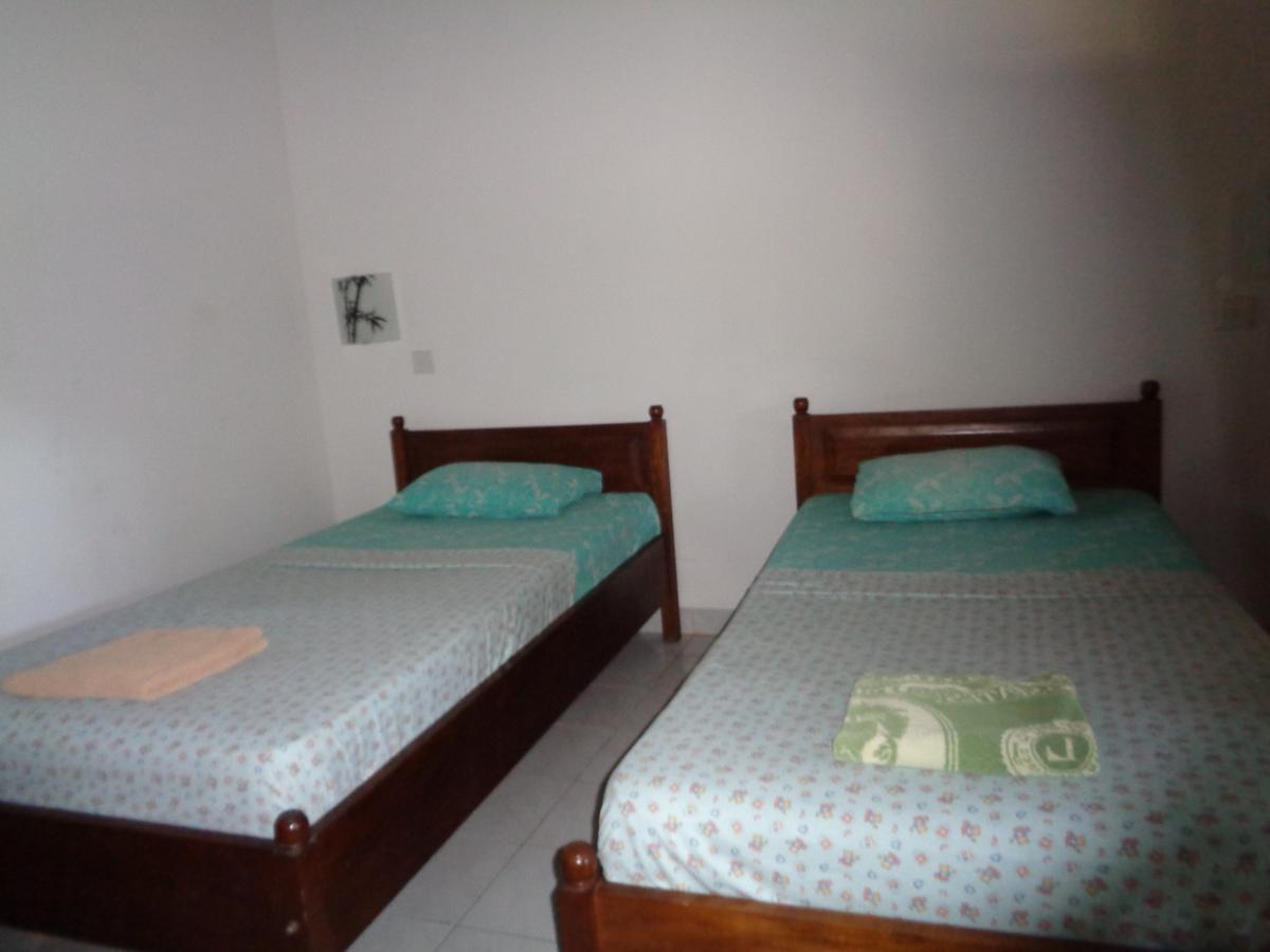 Yulia 1 Bed & Breakfast Sanur Екстериор снимка