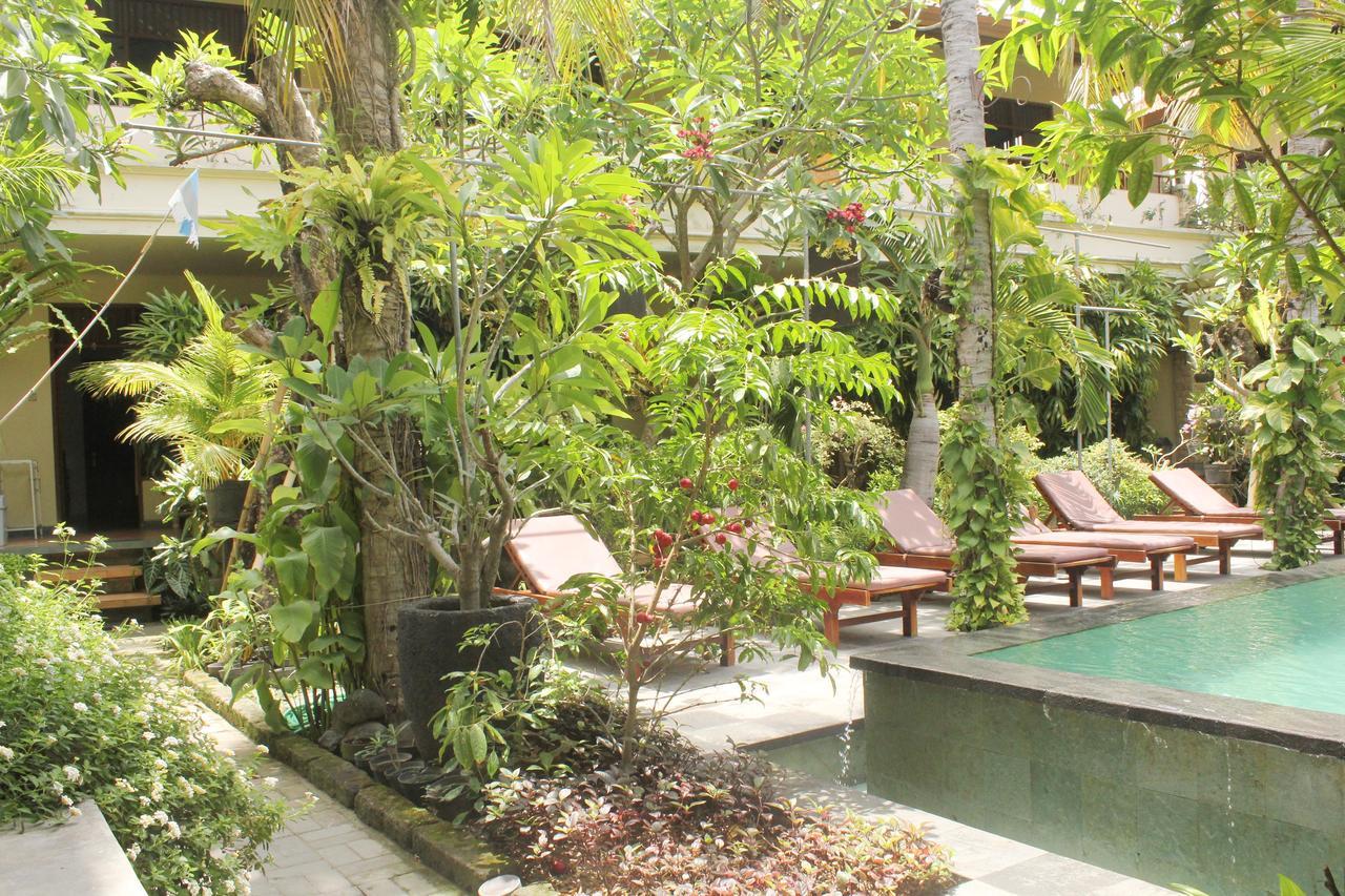 Yulia 1 Bed & Breakfast Sanur Екстериор снимка
