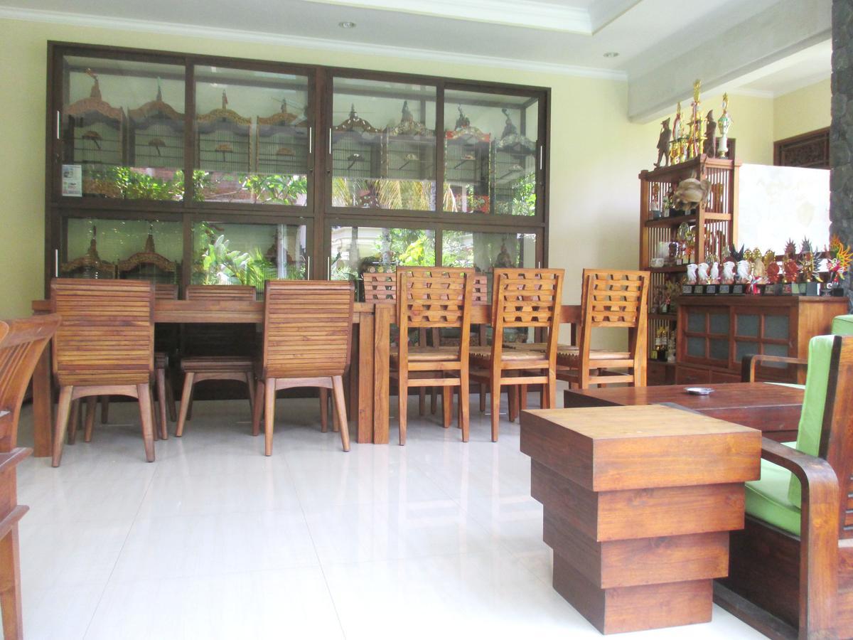 Yulia 1 Bed & Breakfast Sanur Екстериор снимка