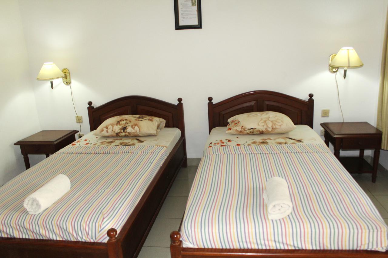 Yulia 1 Bed & Breakfast Sanur Екстериор снимка