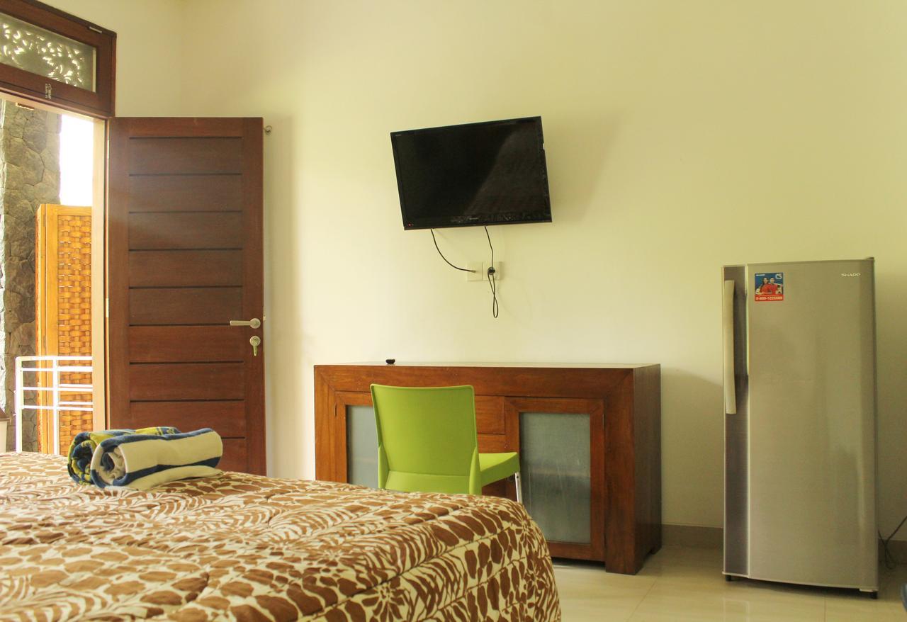 Yulia 1 Bed & Breakfast Sanur Екстериор снимка
