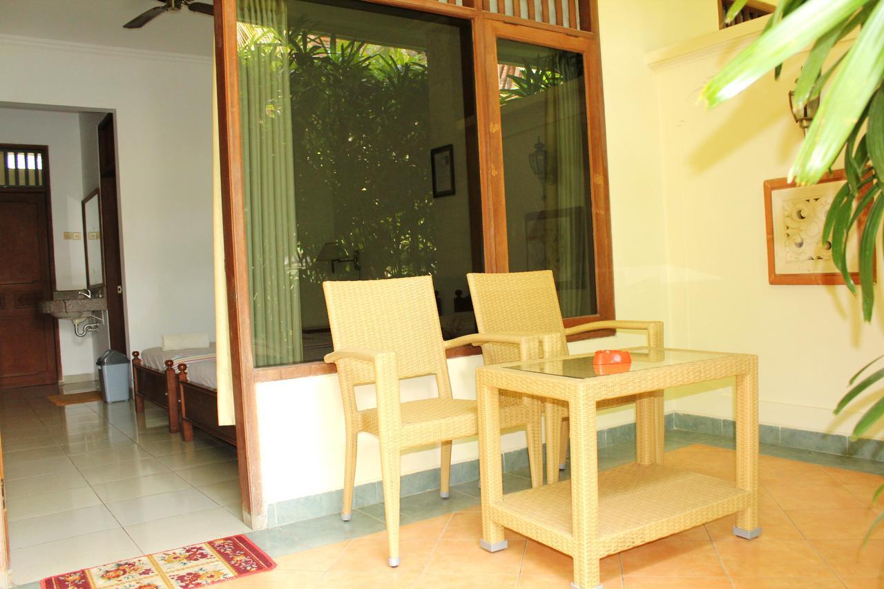 Yulia 1 Bed & Breakfast Sanur Екстериор снимка