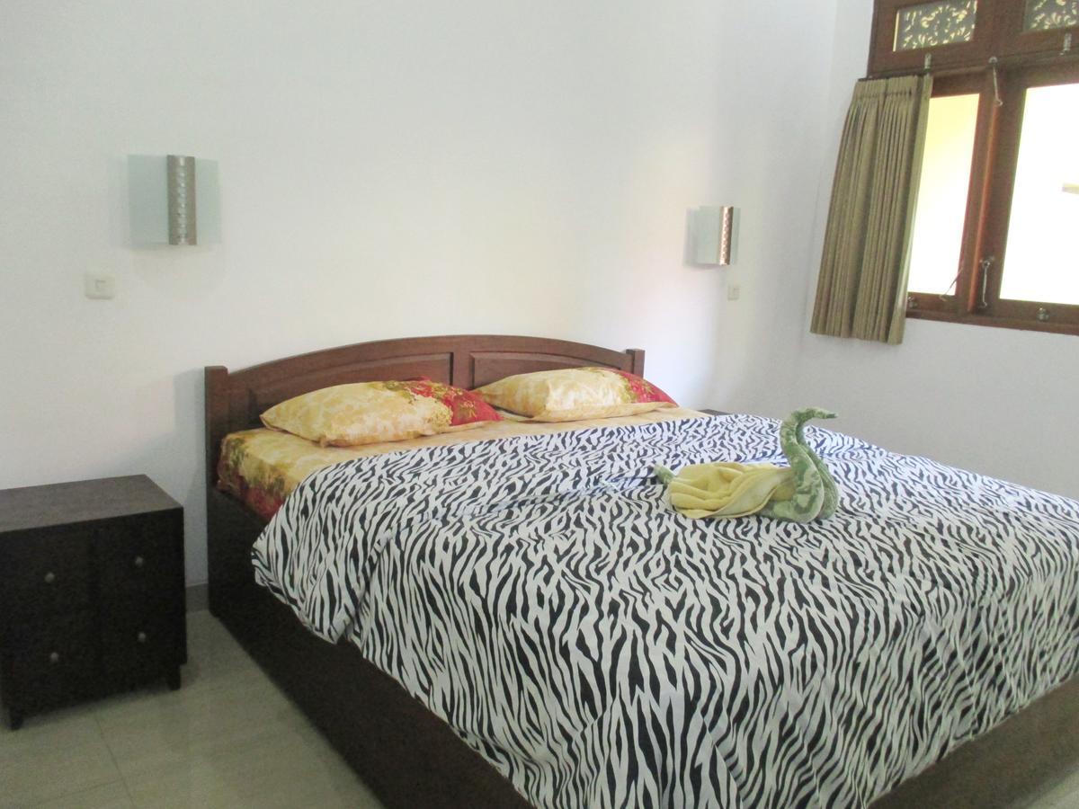 Yulia 1 Bed & Breakfast Sanur Екстериор снимка