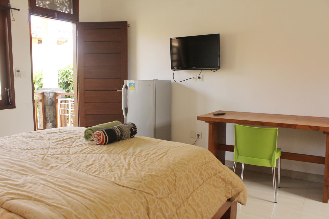 Yulia 1 Bed & Breakfast Sanur Екстериор снимка